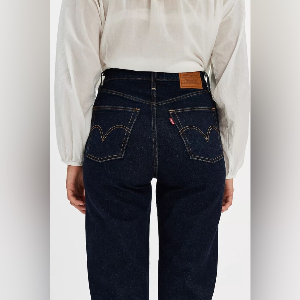 Levi’s Ribcage Full-Length Jeans in Small Course - Picture 2 of 16